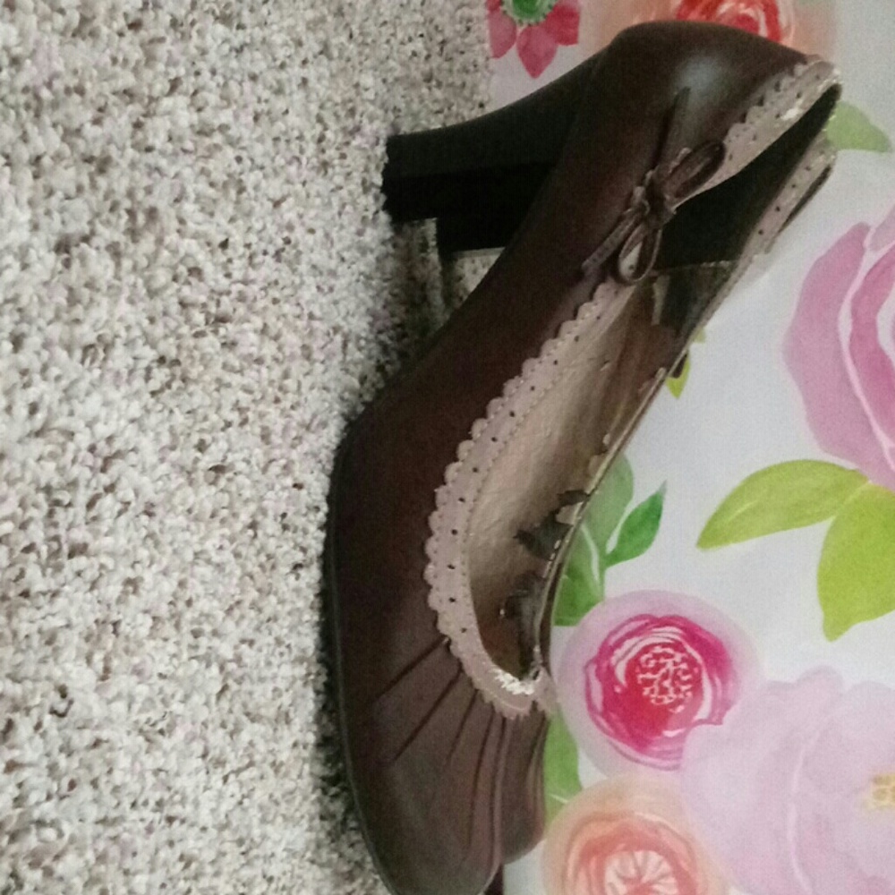 Brown mudd heels